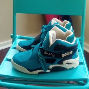 Ewing shoes us10.5